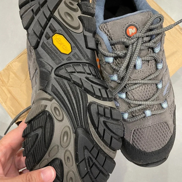 Merrell Women’s Size 10 Moab 2 Waterproof Hiking Shoes Low Boots Grey NWT - Picture 2 of 11